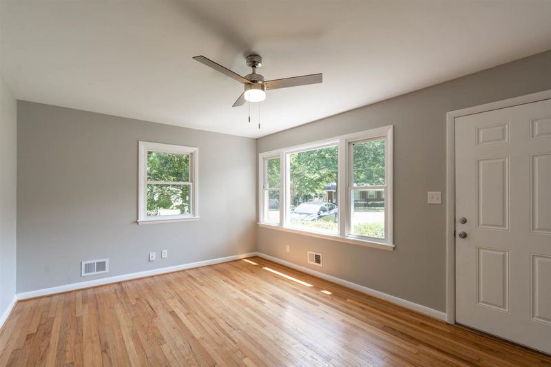 117 E Lee St, Zebulon, NC 27597