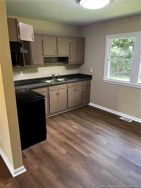 117 Leona Ave, Fayetteville, NC 28314