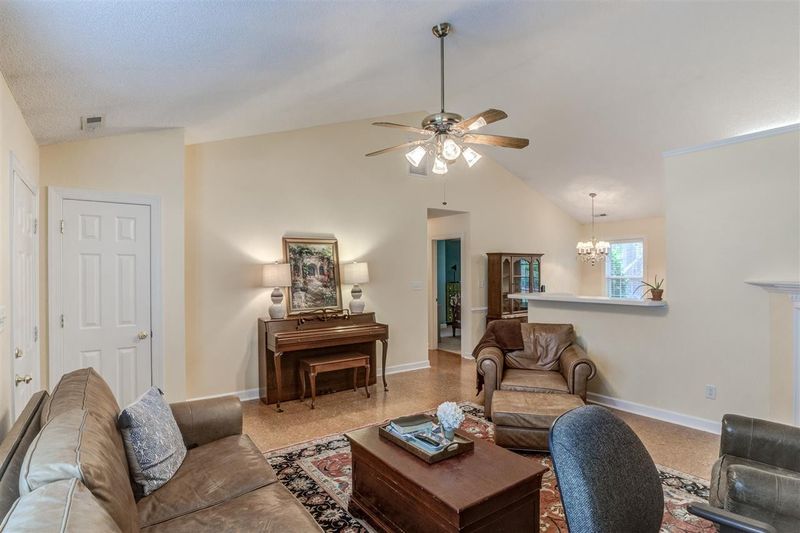 117 S Lintel Dr, Fuquay Varina, NC 27526