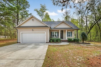 117 Maple Leaf Ct, Lillington, NC 27546
