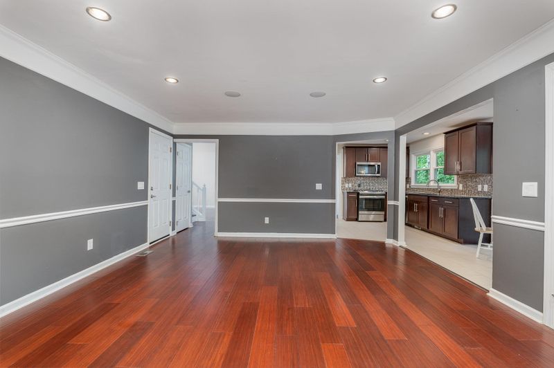 117 Mcintire Ln, Cary, NC 27513