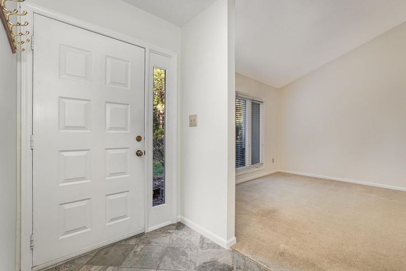 117 Mossbark Ln, Chapel Hill, NC 27514
