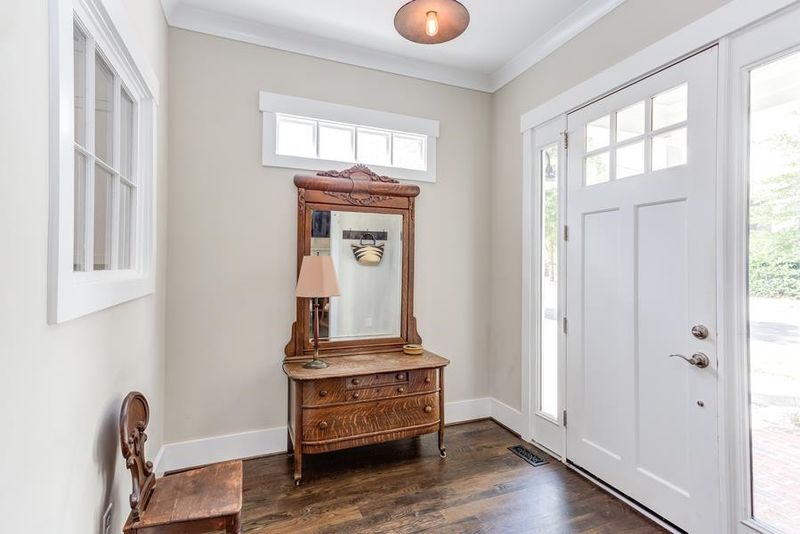 117 Piano St, Chapel Hill, NC 27516