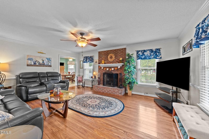117 Poplar Dr, Clayton, NC 27520