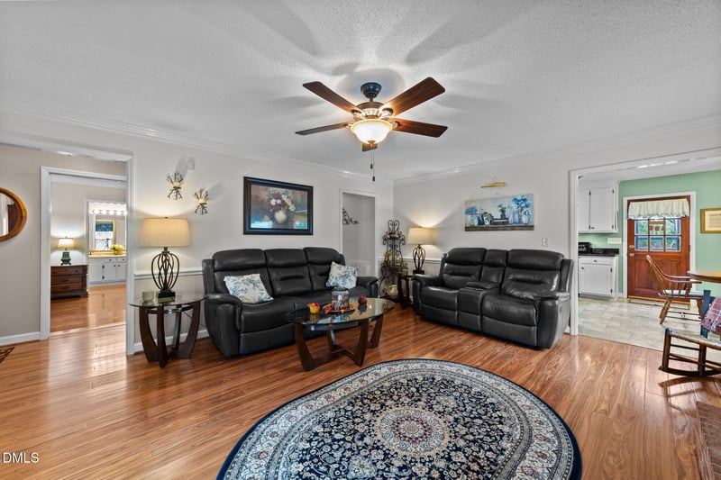 117 Poplar Dr, Clayton, NC 27520