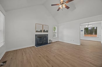 117 Rock Pointe Ln, Cary, NC 27513