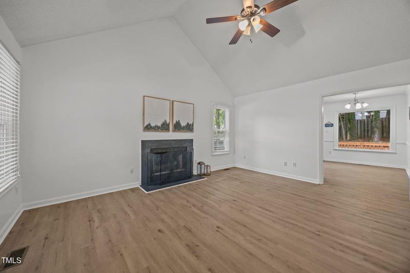 117 Rock Pointe Ln, Cary, NC 27513
