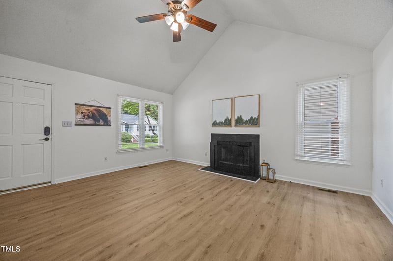 117 Rock Pointe Ln, Cary, NC 27513