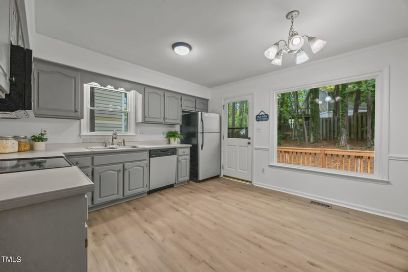 117 Rock Pointe Ln, Cary, NC 27513