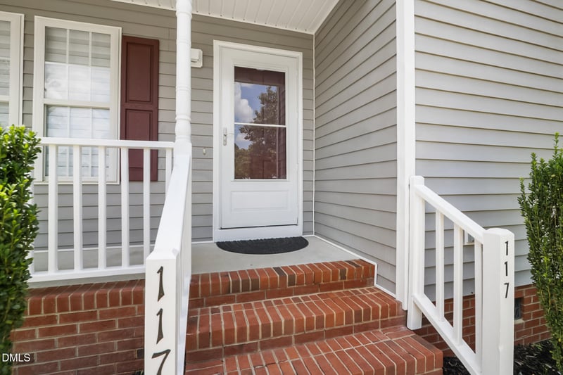 117 Sherman Rd, Fuquay Varina, NC 27526
