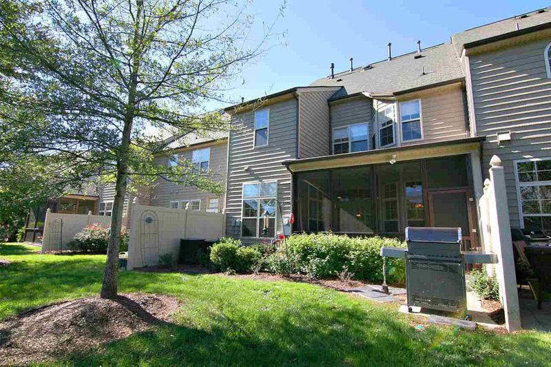 117 Sunstone Dr, Cary, NC 27519