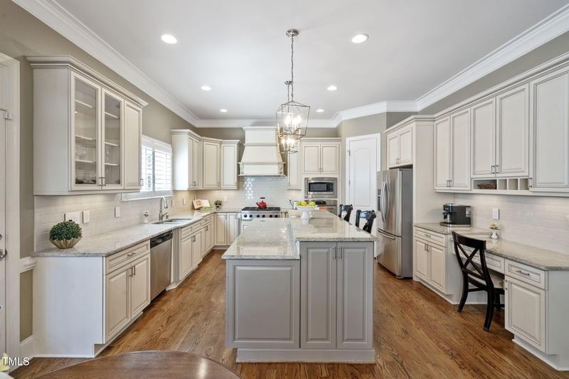 117 Synandra Ln, Holly Springs, NC 27540