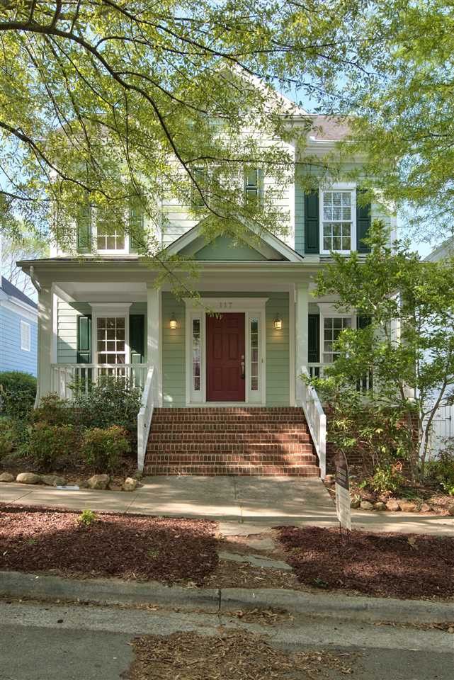 117 Tharrington Dr, Chapel Hill, NC 27516