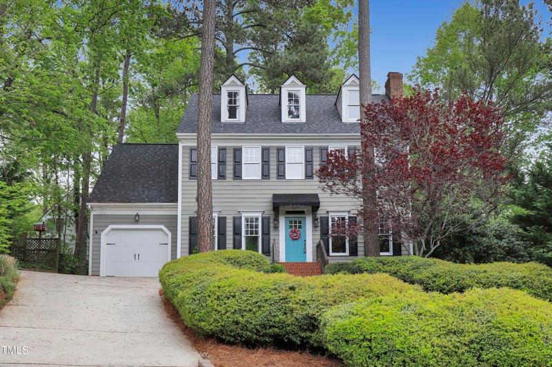 117 Vicksburg Dr, Cary, NC 27513