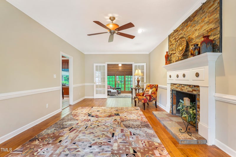 117 Vicksburg Dr, Cary, NC 27513