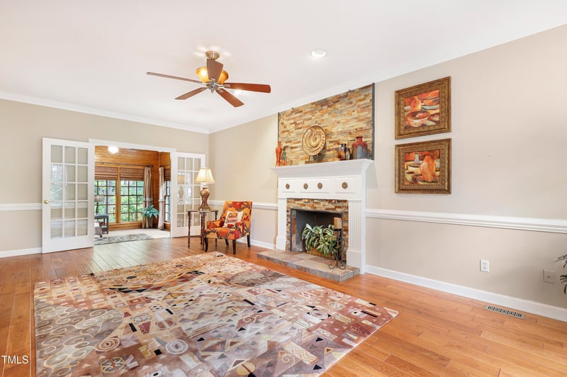 117 Vicksburg Dr, Cary, NC 27513