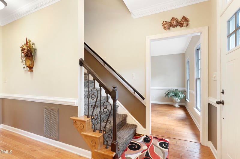 117 Vicksburg Dr, Cary, NC 27513