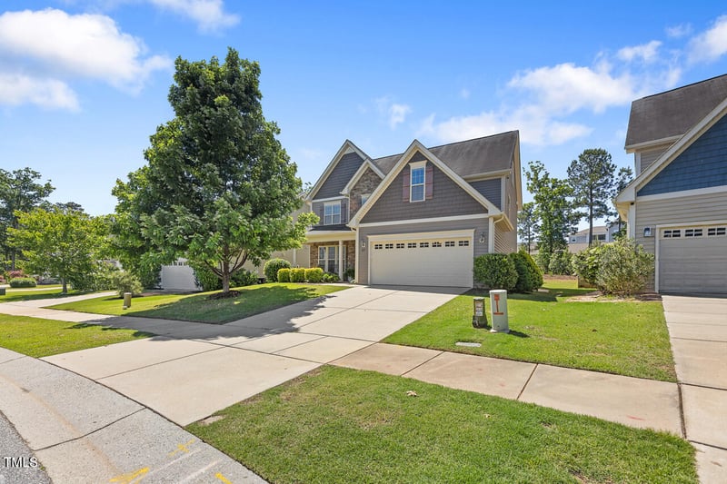 117 Woodlark Ln, Holly Springs, NC 27540