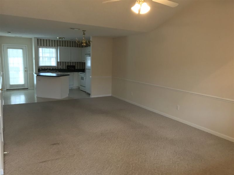 117 Woodridge Dr, Dunn, NC 28334