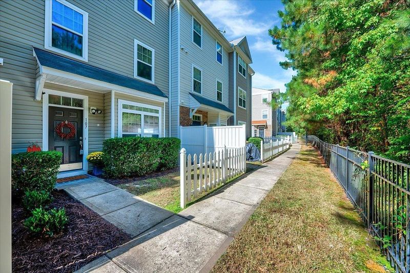 11700 Coppergate Dr #107, Raleigh, NC 27614