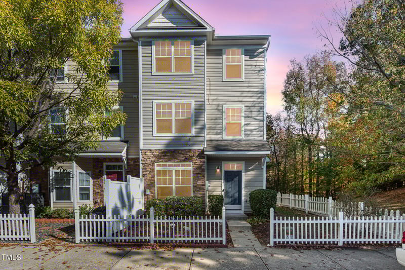 11700 Coppergate Dr, Raleigh, NC 27614