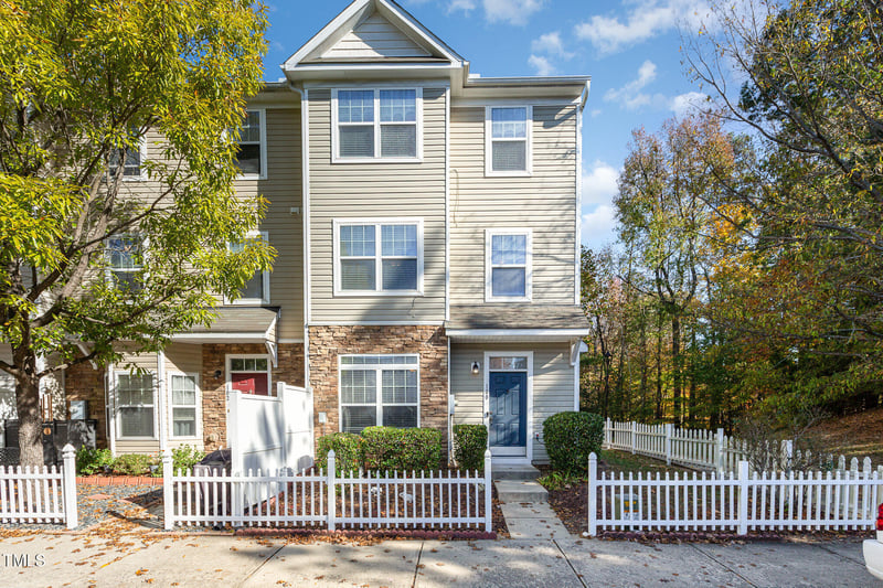 11700 Coppergate Dr, Raleigh, NC 27614
