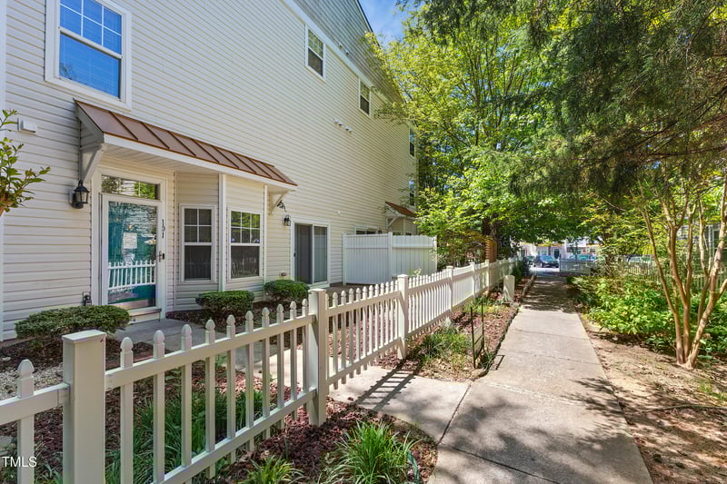 11710 Mezzanine Dr, Raleigh, NC 27614