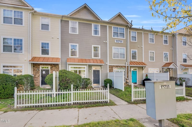 11711 Mezzanine Dr #106, Raleigh, NC 27614