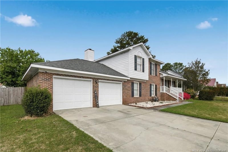 1174 Hallberry Dr, Fayetteville, NC 28314