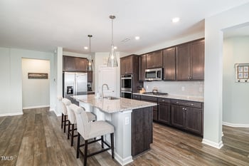 1175 Kafka Dr, Fuquay Varina, NC 27526