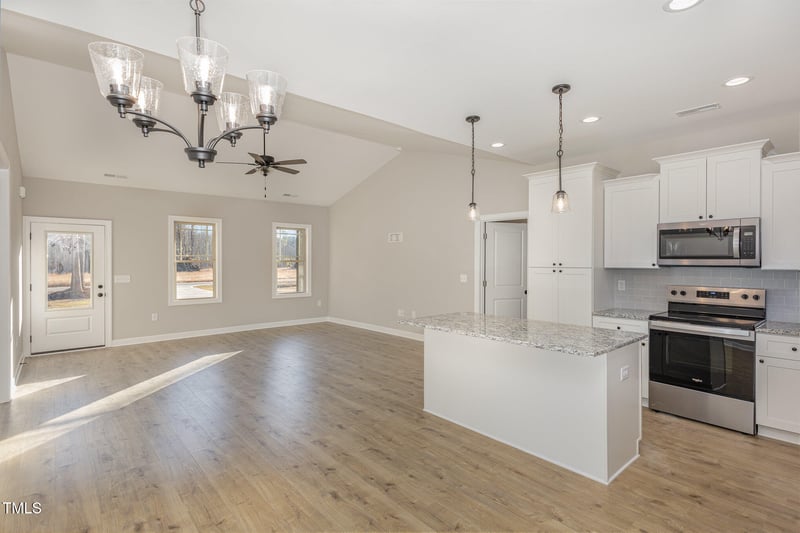 1175 Micro Rd, Selma, NC 27576