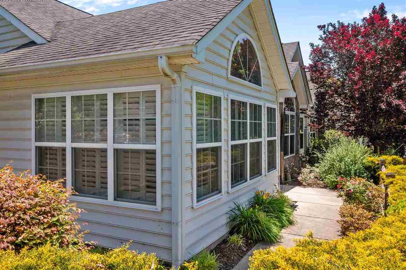 1177 Blue Bird Ln, Wake Forest, NC 27587
