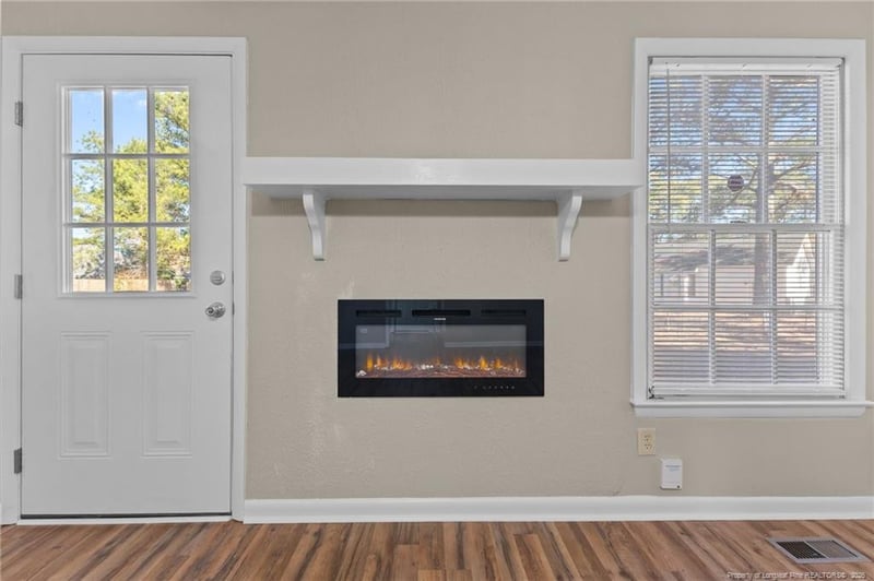 1179 Butterwood Cir, Fayetteville, NC 28314