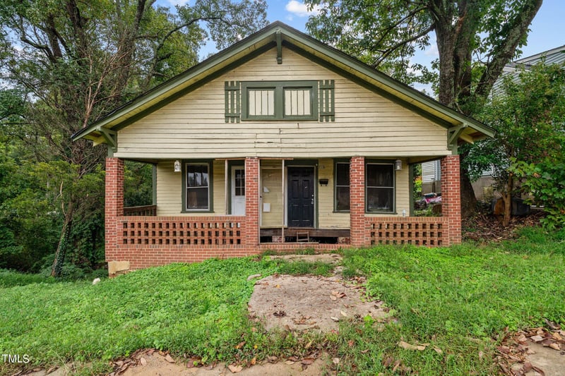 118 Alcott St, Sanford, NC 27330
