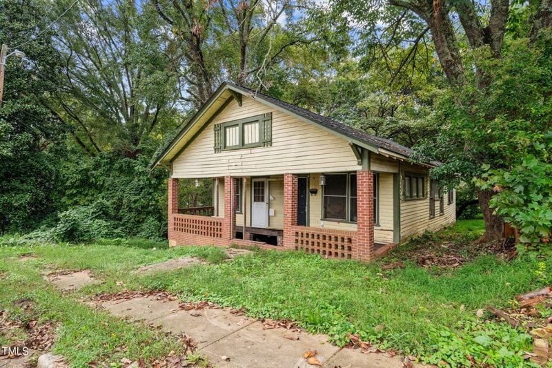 118 Alcott St, Sanford, NC 27330