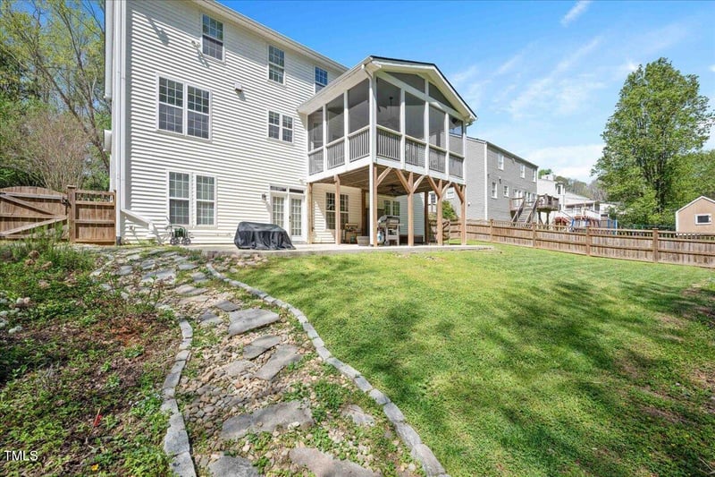 118 Benedum Pl, Cary, NC 27518