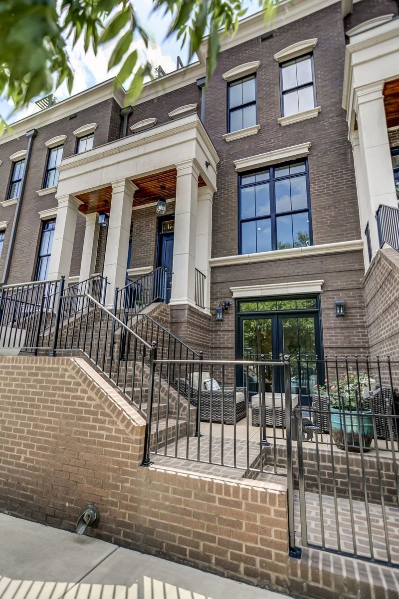118 S East St, Raleigh, NC 27601