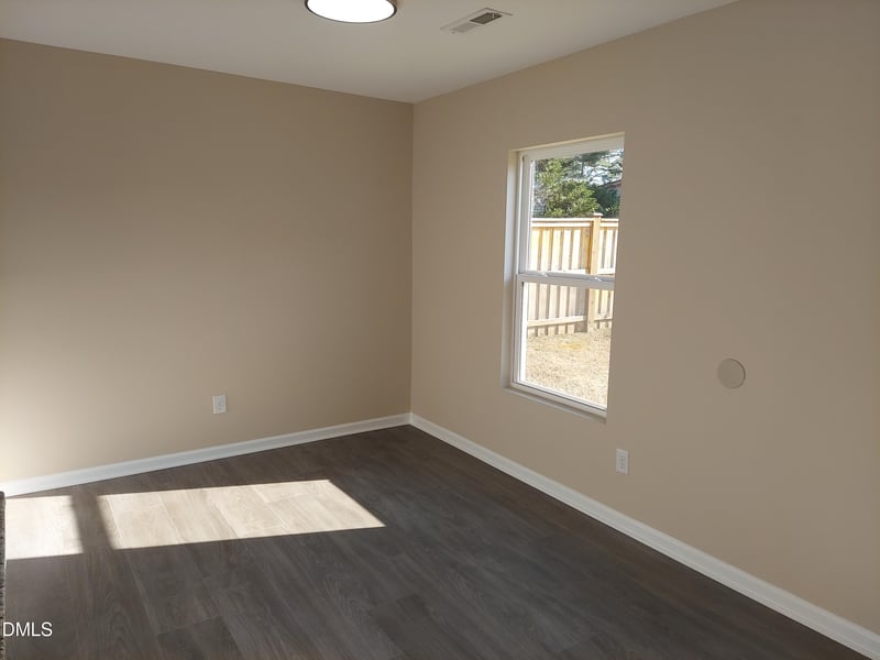 118 Fawnbrook Dr, Four Oaks, NC 27524