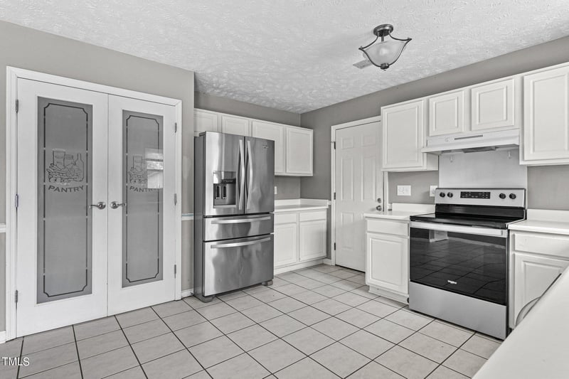 118 Finch Rd, Fayetteville, NC 28306