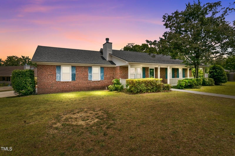 118 Finch Rd, Fayetteville, NC 28306