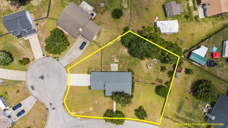 118 Finch Rd, Fayetteville, NC 28306