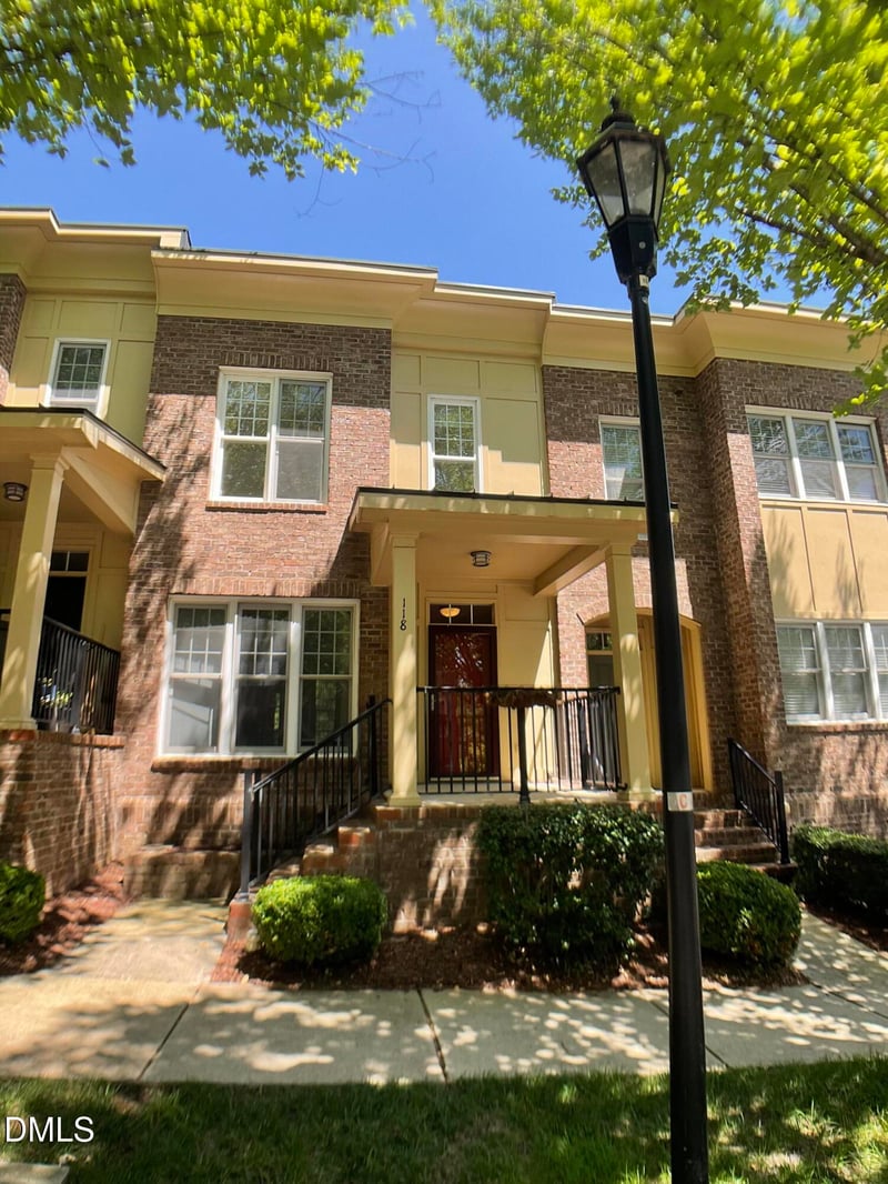 118 Finsbury St, Durham, NC 27703