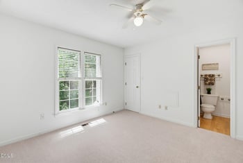 118 Greenmont Ln, Cary, NC 27511