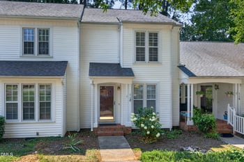 118 Greenmont Ln, Cary, NC 27511