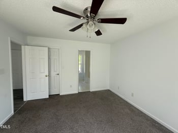 118 Hawthorn Dr, Clayton, NC 27520