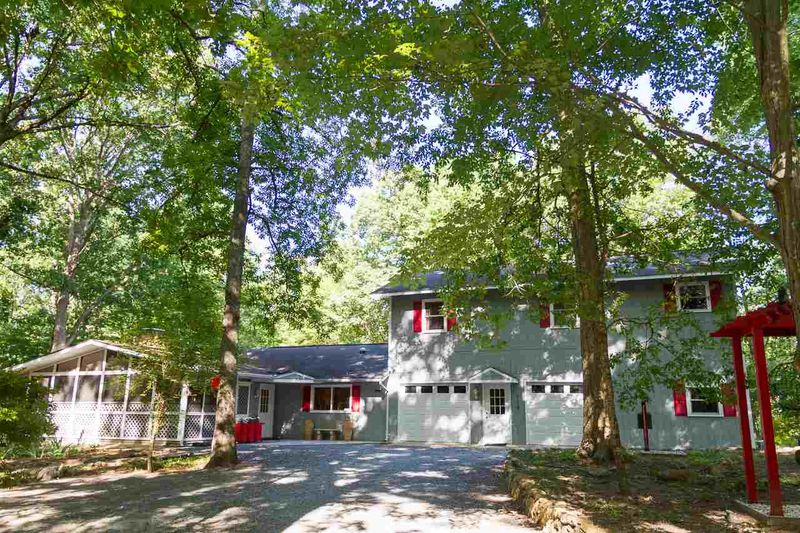 118 High Hickory Rd, Chapel Hill, NC 27516