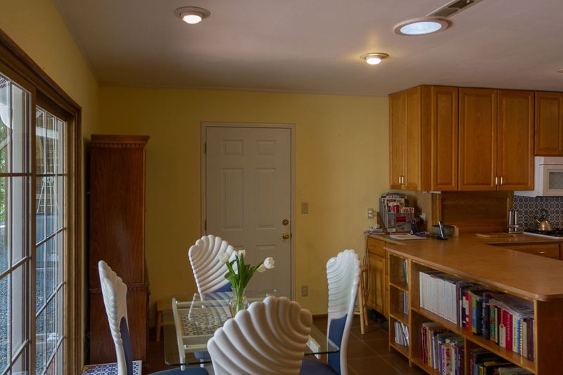 118 High Hickory Rd, Chapel Hill, NC 27516