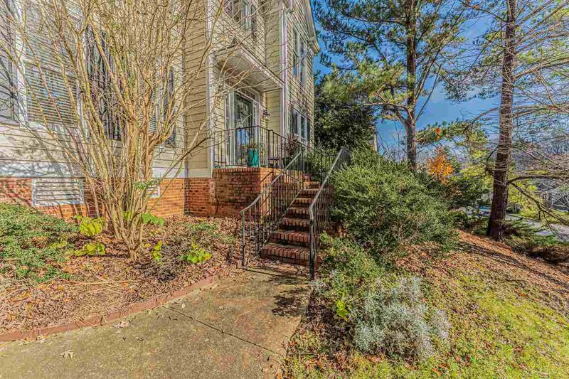 118 Highlands Lake Dr, Cary, NC 27518