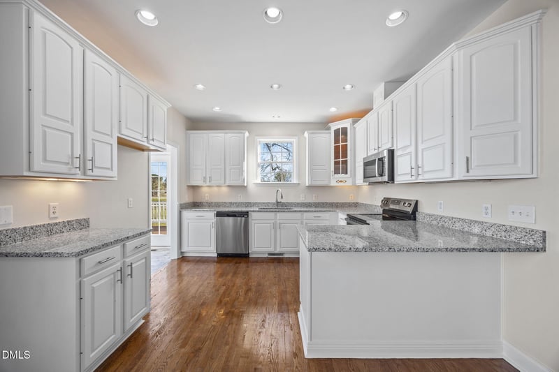 118 Kayleigh Ct, Willow Springs, NC 27592