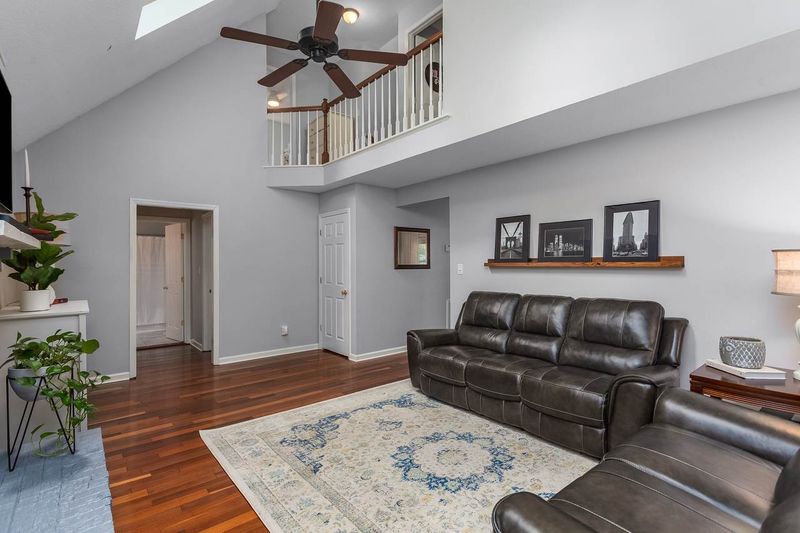 118 Keystone Dr, Cary, NC 27513